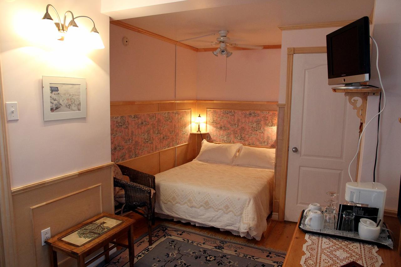 Auberge Des Cevennes LʼAnse-Saint-Jean 외부 사진