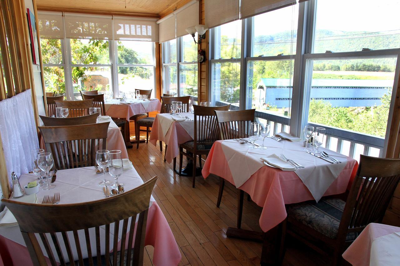 Auberge Des Cevennes LʼAnse-Saint-Jean 외부 사진