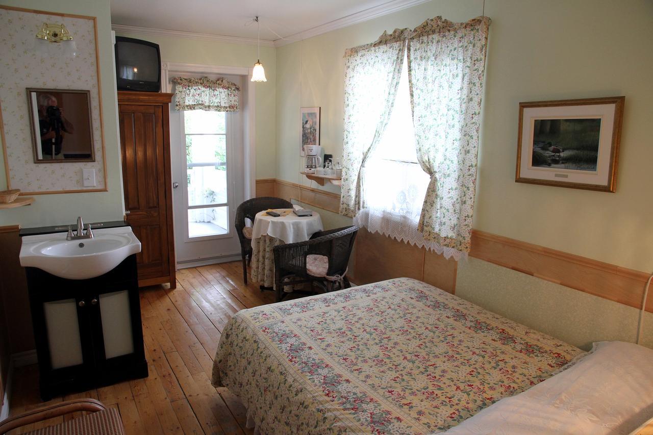 Auberge Des Cevennes LʼAnse-Saint-Jean 외부 사진