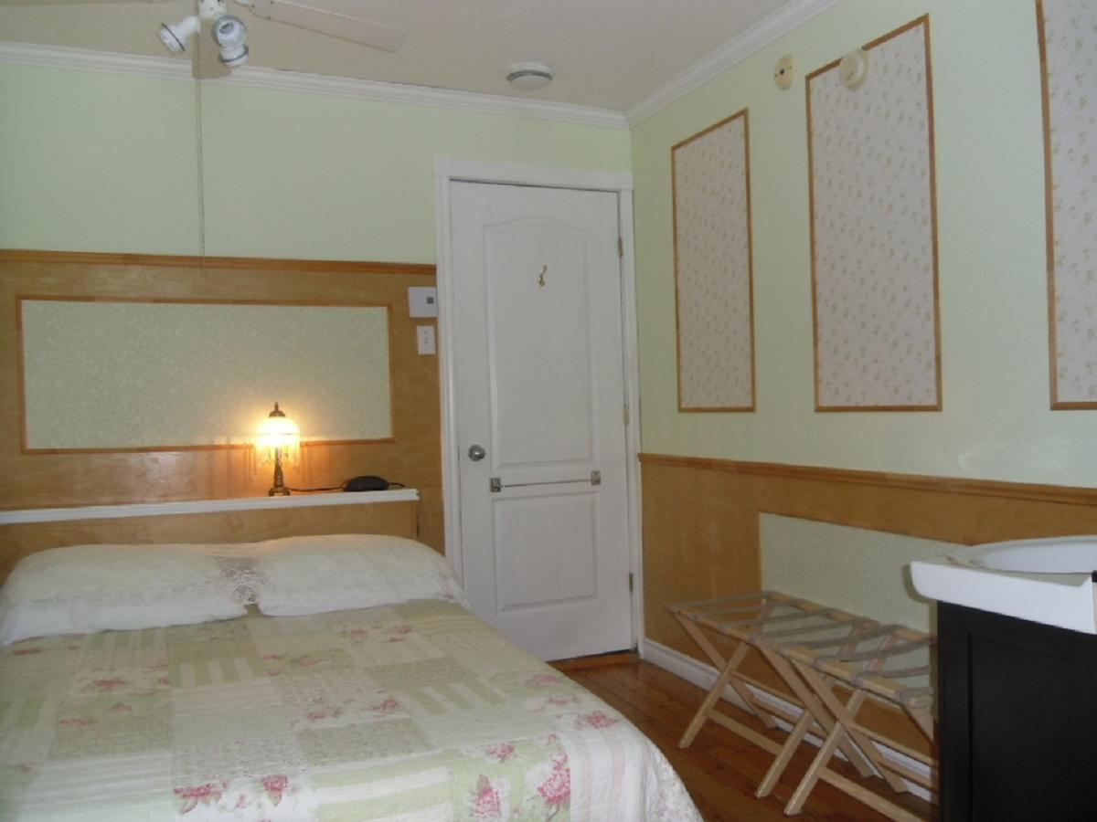 Auberge Des Cevennes LʼAnse-Saint-Jean 외부 사진